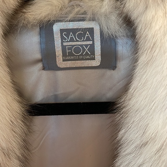 Silver fox excellent condition brand new - Picture 2 of 3